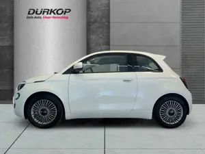 Fiat 500e Komfort-Paket Kamera Keyless CarPlay Klimaautom Bild 2