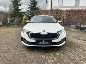 Skoda Octavia 2.0TDI Combi Style LED*HUD*ACC*LANE*SIDE Bild 2