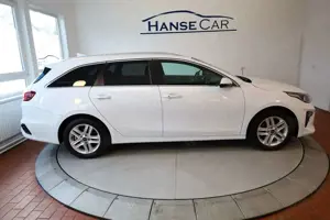Kia Ceed SW / cee'd SW 1.5/Navi/R.Kamera/ACC/Garantie Bild 4