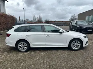 Skoda Octavia 2.0TDI Combi Style LED*HUD*ACC*LANE*SIDE Bild 4