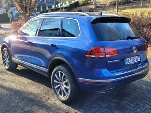Volkswagen Touareg Touareg 3.0 V6 TDI SCR Blue Motion DPF Automatik Executive Edition Bild 2