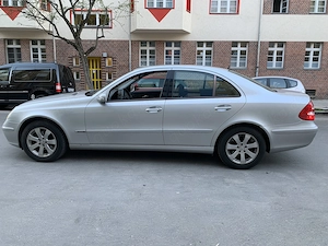 E 220 D unfallfrei,scheckheft in top zustand