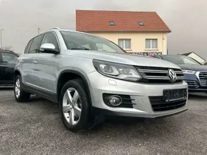 Volkswagen Tiguan SPORT  STYLE 4MOTION DSG + KAMERA + AHK