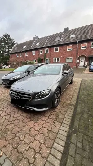 Mercedes-Benz E 200 E 200 d (213.012)