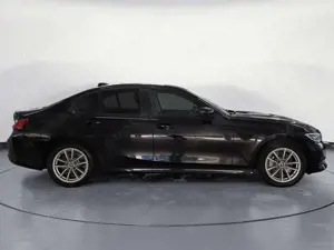 BMW 330 e xDrive Advantage Automatik Aut. Klimaaut.