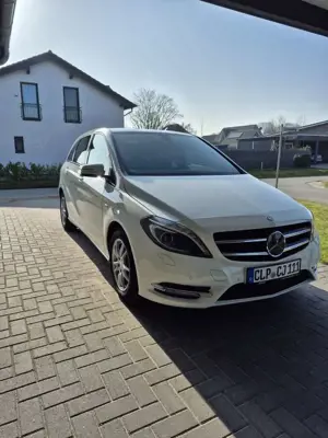 Mercedes-Benz B 200 CDI (BlueEFFICIENCY) 7G-DCT