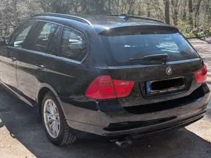 BMW 320 320d DPF Touring Aut. Edition Fleet Bild 3