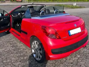 Peugeot 207 207 CC 150 THP Platinum Bild 2