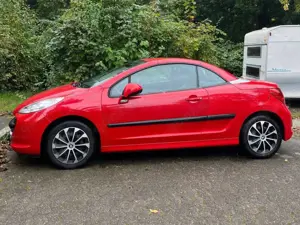 Peugeot 207 207 CC 150 THP Platinum Bild 3