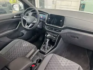 Volkswagen T-Cross 1.5 TSI 110 kW R-Line IQ Light Bild 4