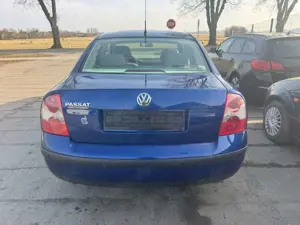 Volkswagen Passat Basis **HU/AU NEU** Bild 4