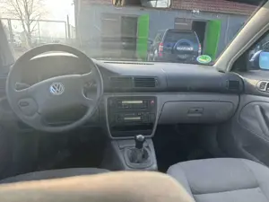 Volkswagen Passat Basis **HU/AU NEU** Bild 5
