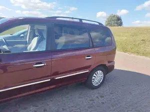 Hyundai Trajet Trajet 2.0 GLS Bild 4