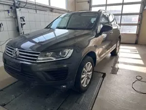 Volkswagen Touareg 3.0 TDI Terrain Tech Leder+AT Reifen