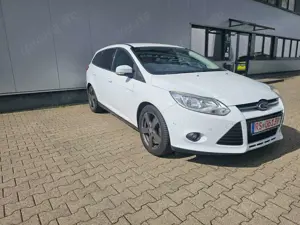 Ford Focus Turnier 1.0 EcoBoost Titanium*ZAHNRIEMEN/INSP NEU*