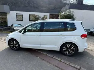 Volkswagen Touran 2.0 TDI SCR DSG Highline 1.Hand ACC