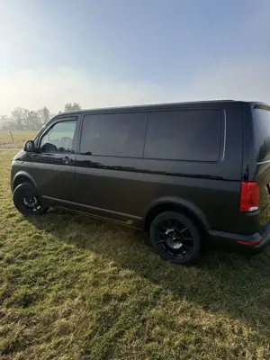 Volkswagen T6.1 Multivan Kurz DSG Trendline Bild 4