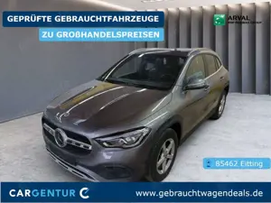 Mercedes-Benz GLA 200 d Style ACC BLIS Key LED Lane Navi RKam