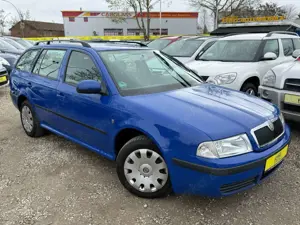 Skoda Octavia Combi Tour*79TKM*ALLWR*8-Fach* TÜV 02/27