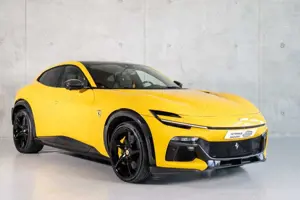 Ferrari Purosangue Full Carbon Panoramic Roof