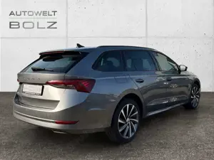 Skoda Octavia Combi 2.0 TDI Tour SHZ ACC LED NAVI Bild 4