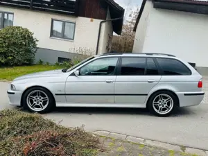 BMW 525 d A Sport touring M Paket Bild 4