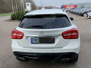 Mercedes-Benz GLA 220 GLA 220 d 7G-DCT SCORE! Bild 2