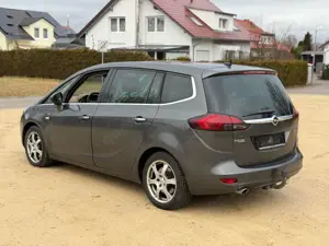 Opel Zafira Tourer 2.0 CDTI Automatik Panoramadach | TÜV 10/2027 Bild 4