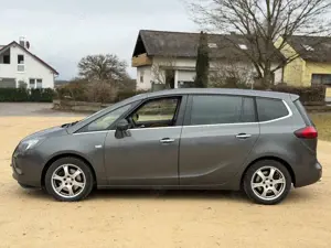 Opel Zafira Tourer 2.0 CDTI Automatik Panoramadach | TÜV 10/2027 Bild 3