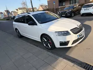 Skoda Octavia Combi 2.0 TDI (Green tec) DSG RS VB(