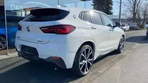BMW X2 sDrive 18 i M Sport , NAV I, PDC, !! 32.814 KM !! Bild 3