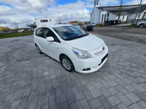 Toyota Verso Life
