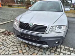 Skoda Octavia Octavia Combi 2.0 FSI Scout 4x4