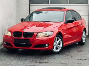 BMW 318 i Lim.*XENON*NAVI*SHZ*TEMPO*S-DACH*TÜV 03.28