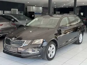 Skoda Octavia Combi Style*AHK*CARPLAY*2-ZONEN*