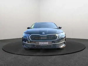Skoda Octavia Combi 2.0TDI DSG Selection Matrix STHZ Navi HUD 36 Bild 2