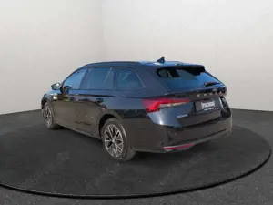 Skoda Octavia Combi 2.0TDI DSG Selection Matrix STHZ Navi HUD 36 Bild 4