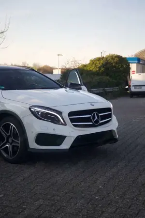 Mercedes-Benz GLA 250 GLA 250 (156.944) AMG Line