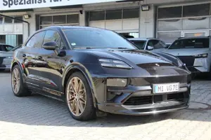 Porsche Macan Turbo Matrix HUD 22ZOLL HA-Lenkung AHK
