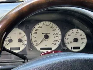 Mercedes-Benz ML 55 AMG Bild 3