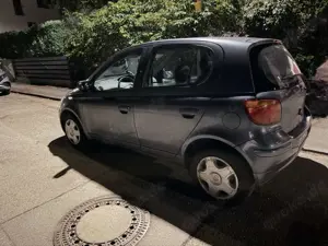 Toyota Yaris 1.0 Edition Bild 4