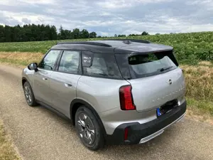 MINI Countryman E Classic Trim Paket S 245/45R19 HUD LED DAB FLA Bild 5