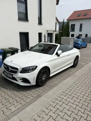 Mercedes-Benz C 300 d Cabrio 9G-TRONIC AMG Line