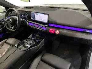 BMW 520 d M Sport Carbon+Fahrassist+AHK+HUD+Pano+Wide Bild 4