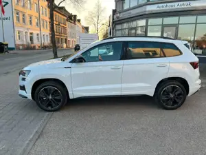 Skoda Karoq Sportline 1.5 TSI 110kW 7-Gang-DSG TZ Bild 2