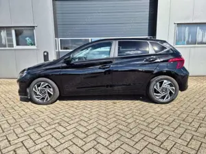 Hyundai i20 1.0 T-GDI 90PS Trend 5-türig Klimaautomatik Sit... Bild 1