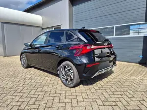 Hyundai i20 1.0 T-GDI 90PS Trend 5-türig Klimaautomatik Sit... Bild 2
