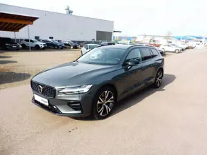 Volvo V60 Kombi B4 Plus Dark Bild 1