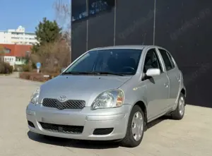 Toyota Yaris 1.3 Sol *KLIMA*5-TÜRER*8-FACHBEREIFT*