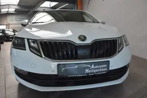 Skoda Octavia 1.6 TDI Drive DSG LED Navi SHZ ACC AHK
